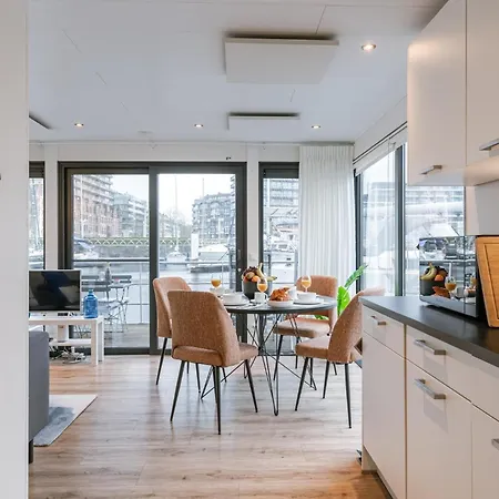 Houseboat-oostende Botel Oostende